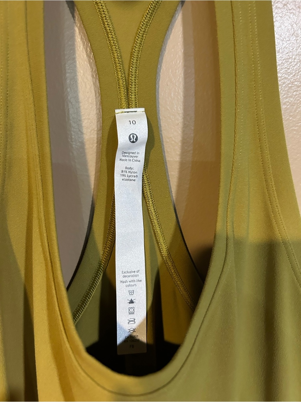 Lululemon Women’s Olive Green Racerback Tank Top - never worn - Picture 3 of 5
